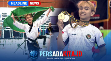 Rahmat Lagaligo mengibarkan Bendera Lambang Daerah Konawe: Rahmat Lagaligo dengan gagah mengibarkan bendera kebanggaan Kabupaten Konawe usai dinobatkan sebagai juara di Kejurprov Taekwondo Sultra 2026.