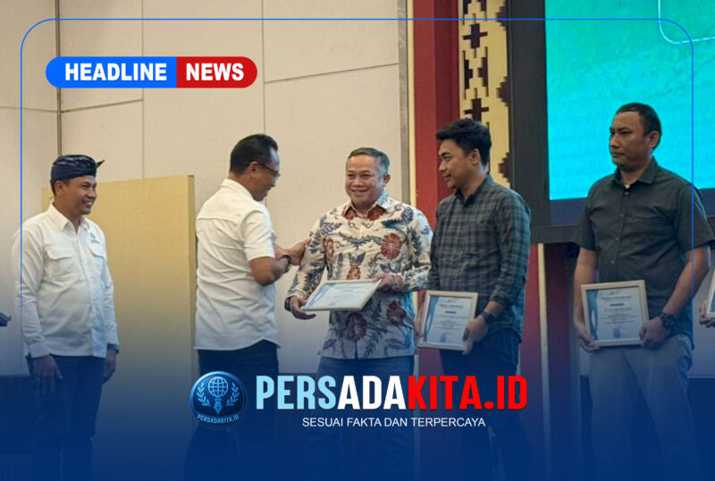 Suasana pemberian Penghargaan Terbaik I Rehabilitasi DAS kepada PT Sulawesi Cahaya Mineral (PT SCM) di salah satu hotel ternama Kendari, akhir Juni 2026. Penghargaan ini menjadi bukti nyata komitmen perusahaan tambang terhadap pengelolaan lingkungan berkelanjutan di Kabupaten Konawe. 