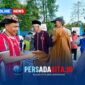 Bupati Konawe H. Yusran Akbar, S.T. menyerahkan secara simbolis bantuan beras Cadangan Pangan Pemerintah (CPP) kepada perwakilan Keluarga Penerima Bantuan di Kecamatan Anggaberi, Kamis (25/8/2026).