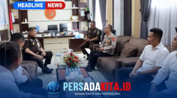 Suasana pertemuan hangat antara Kapolres Konawe AKBP Edi Raharjono dan Kajari Konawe Fachrizal, S.H., di ruang kerja Kajari. Kedua institusi sepakat memperkuat koordinasi dalam sistem peradilan pidana terpadu, Senin (3/8/2026).