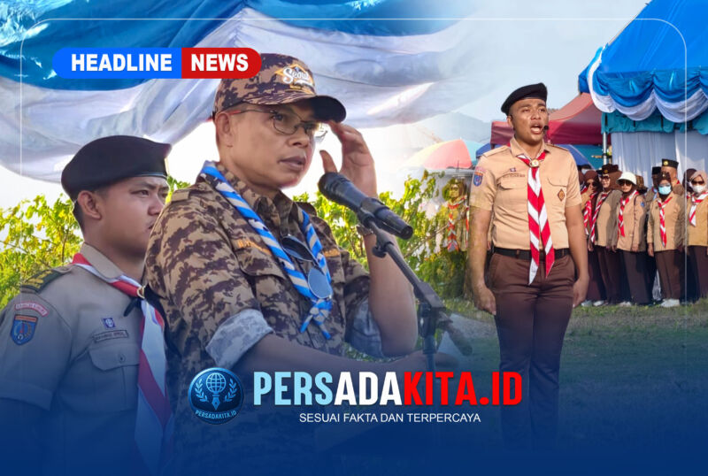 Bupati Konawe H. Yusran Akbar ST memimpin upacara pembukaan Kemah Bakti Wisata Bahari Bersahaja 2026 di Pantai Lalimbue, Soropia, Jumat (28/8/2026).