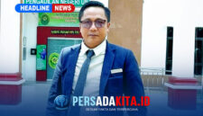 Advokat Andriansyah Siregar dari Kantor Hukum ARS LAW FIRM saat ditemui di kawasan Pengadilan Negeri Unaaha, Konawe. (Foto: Istimewa)