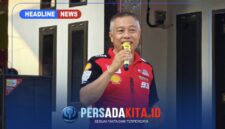 Camat Tongauna, Muhammad Idil, S.E., saat membuka secara resmi Turnamen Bola Voli Putri PRI Cup 1 di Lapangan PRI Tongauna.