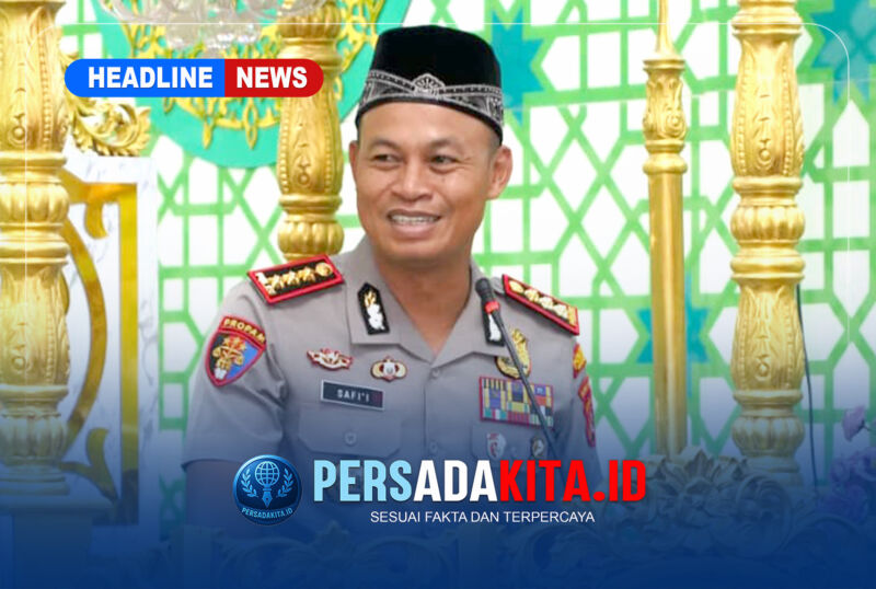 Kapolresta Kendari, Kombes Pol. Safi'i Nafsikin, S.H., S.I.K., M.H., menyampaikan himbauan kamtibmas di hadapan jamaah Masjid Baitul Izzah, Baruga, Kamis (15/10/2026). (Foto: Humas Polresta Kendari)