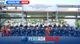 Menteri Perindustrian Muhammad Sarmuji saat meninjau fasilitas produksi PT Xinyi Glass Indonesia di Kawasan Industri JIIPE KEK Gresik, Jawa Timur. (Foto: Kemenperin)