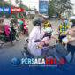 Petugas Dinkes Konawe dan Satlantas membagikan masker kepada pengendara di simpang empat Jalan Sapati, Ponggawa, dan Inowa, Rabu (14/10/2026).