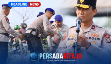 Wakapolda Sultra Brigjen Pol. Budi Hermawan memimpin langsung aksi bersih-bersih di kawasan Masjid Al Alam Kendari, Jumat (23/10/2026)
