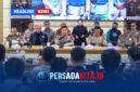 Kapolda Sultra, Irjen Pol. Himawan Bayu Aji, memimpin langsung konferensi pers pengungkapan kasus di Aula Dachara.