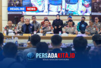 Kapolda Sultra, Irjen Pol. Himawan Bayu Aji, memimpin langsung konferensi pers pengungkapan kasus di Aula Dachara.