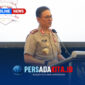 Wakapolri Komjen Pol Dr. Wahyu Hadiningrat saat memberikan sambutan dalam kunjungan kerja di Claro Hotel Kendari, Selasa (13/10/2026).